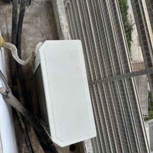 רשת למניעת כניסת יונים על מרפסת