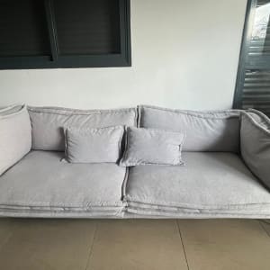 תמונה אינה מציגה עבודה בתחום