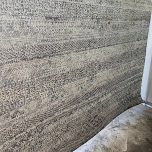 שטיח תלוי לייבוש לאחר ניקוי