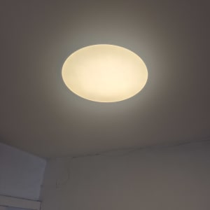 תאורה עגולה מותקנת בתקרה