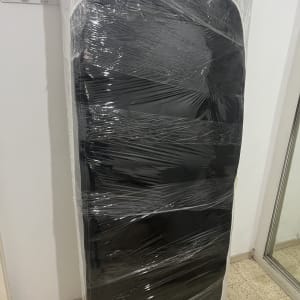 מזרן עטוף בניילון מוכן להובלה