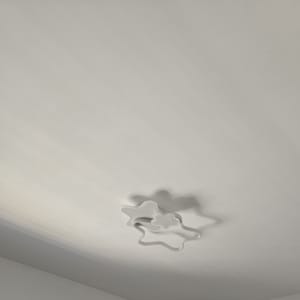 מנורת תקרה מעוצבת בצורת עננים