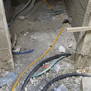 התקנת צינור גז ותשתית גז באתר בנייה