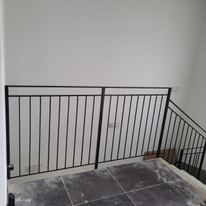 מעקה בדרגות