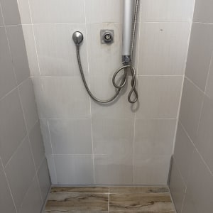 איטום מקלחון