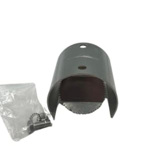 כלי עבודה מתכתיים עם חלקים קטנים לשימוש בתחום האינסטלציה