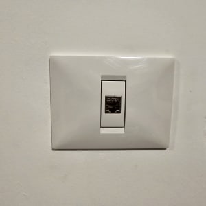 שקע רשת קיר עם חיבור CAT6