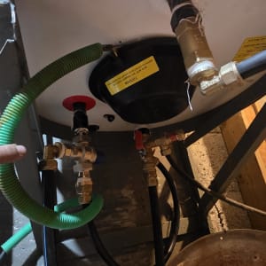 חיבורים וצינורות של דוד שמש