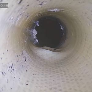 צילום פנים צינור עם תאריך ושעה