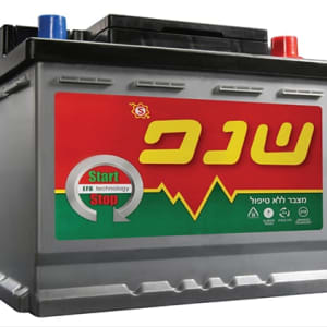 מצבר לרכב עם תווית צבעונית ואייקונים