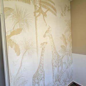 טפט עם איורים של ג