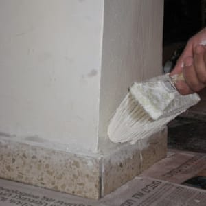 תיקון קיר עם פינות שבורות