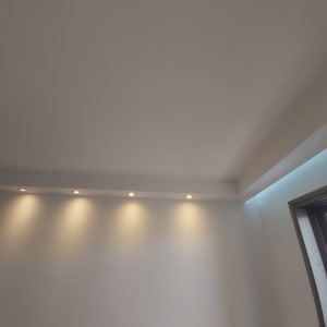 תקרה מגבס עם תאורה שקועה