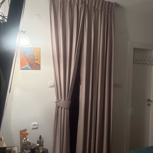 וילון בצבע בז