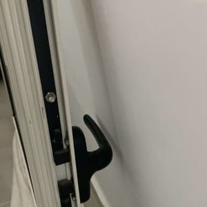 ידית דלת אלומיניום עם מסגרת