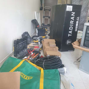 ארגז כלים, צינורות, קופסת מזגן "תדיראן"