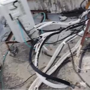 כבלים ומכשירים על גג, עבודה בתחום האיטום