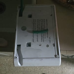 גב מכשיר אטמור לחימום מים מהיר לפני התקנתו