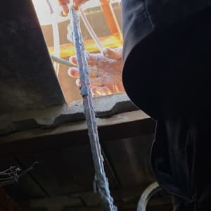 עבודה עם כלי עבודה בתחום השמש