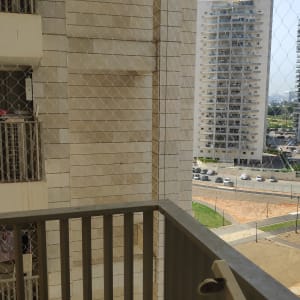 רשת הגנה על מרפסת למניעת כניסת יונים