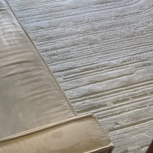 שטיח וספה נקיים לאחר ניקוי