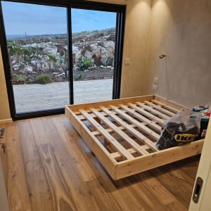 תמונה אינה מציגה עבודה בתחום