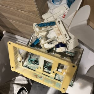 חלקי פלסטיק וכלים לתיקון אינסטלציה