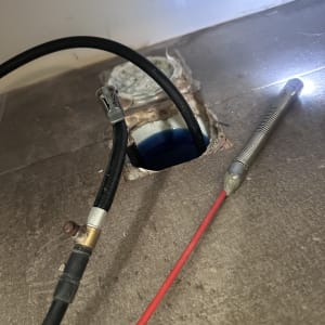 כלי עבודה לבדיקת נזילות בצנרת