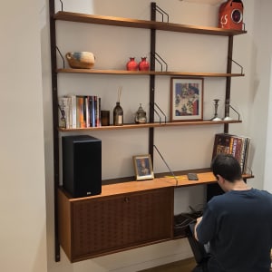 התקנת מדף מתחת למזגן