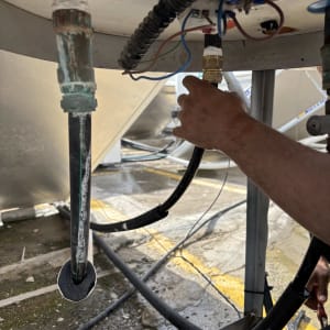 חיבור צינורות במערכת סולארית