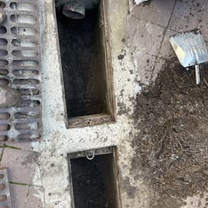 תמונה של חפירה ותעלות ניקוז בשיפוץ