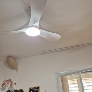 מאוורר תקרה עם תאורה, מקדחה על סולם