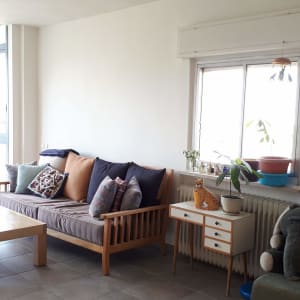 קיר לבן חלק ללא אלמנטים של ציור