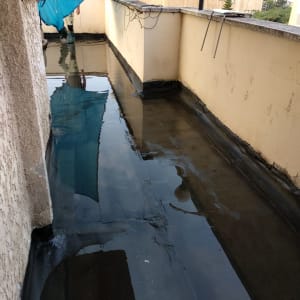 בדיקת הצפה למשטח מרוצף או גג לאחר ביצוע איטום