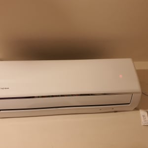 מזגן שפולט קרינה מעטה