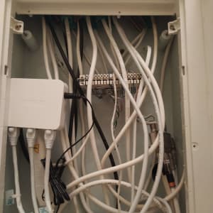 ארון תקשורת