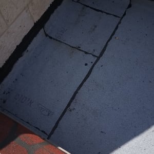 איטום גג קטן מעל חדר אמבטיה, היתה רטיבות נוראית עם גשם שיטפטף לי בתוך הבית, טופל  בצורה מצויינת 