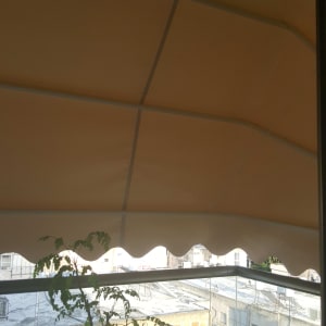 סוכך בד בצבע בז