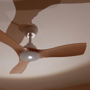 מאוורר תקרה עם שלוש כנפיים על תקרה