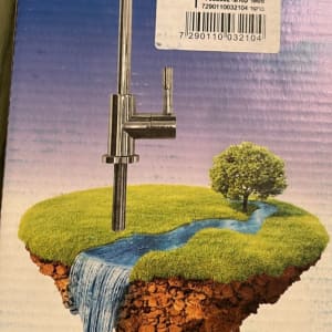 ברז נירוסטה עם ידית על אריזת קרטון