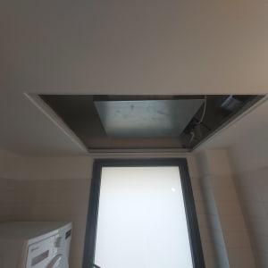 תקרת גבס פתוחה עם מערכת אוורור חשופה