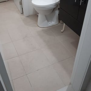 ריצוף מקלחת ילדים