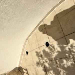 אריחי קרמיקה עם איטום בין המרצפות