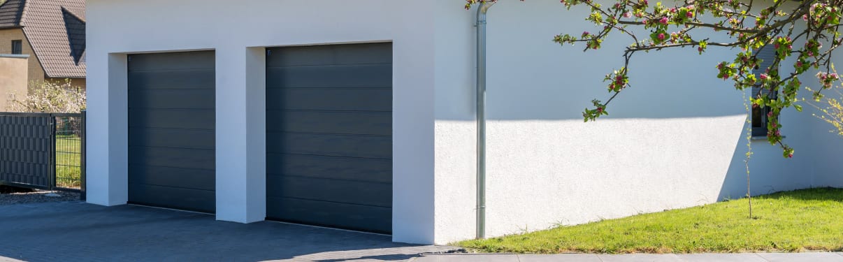 דלתות פנלים לחנייה