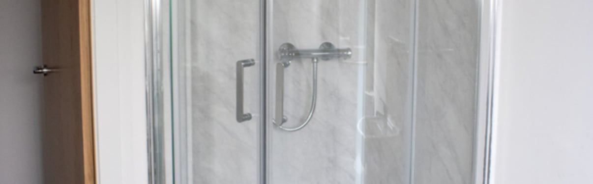 מקלחון הזזה