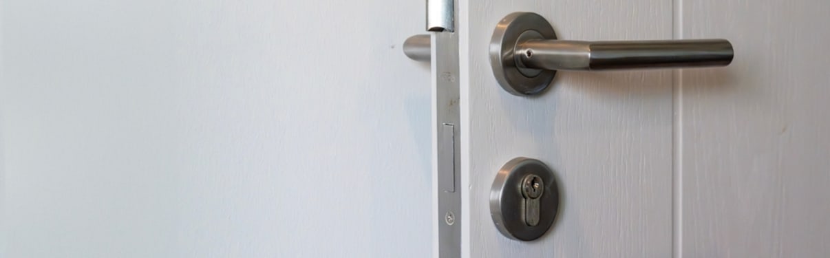 מנגנון נעילה שקטה