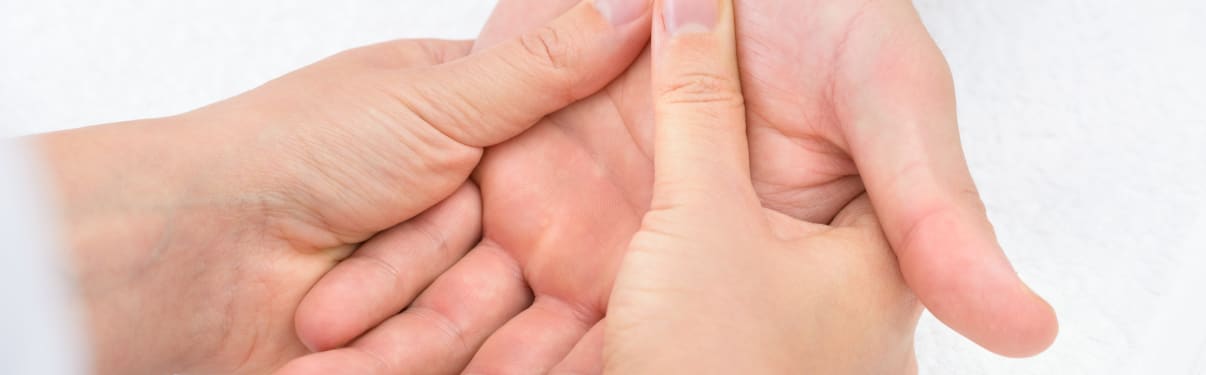 רפלקסולוגיה בכף היד