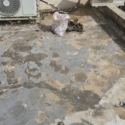 כלים לאיטום על רצפה עם תיקונים