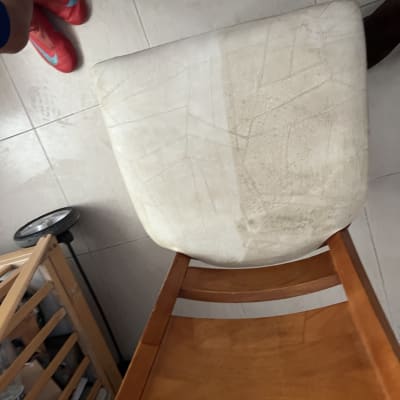 כיסא עץ עם מושב בד, חלקית נקי