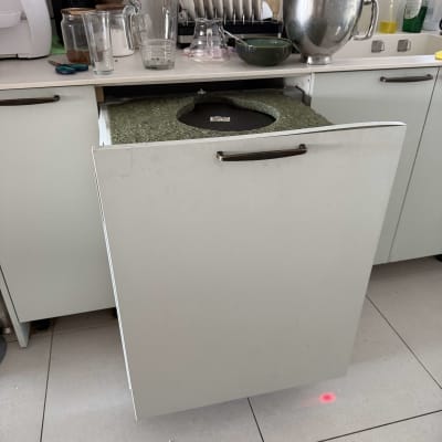 תמונה אינה מציגה עבודה בתחום